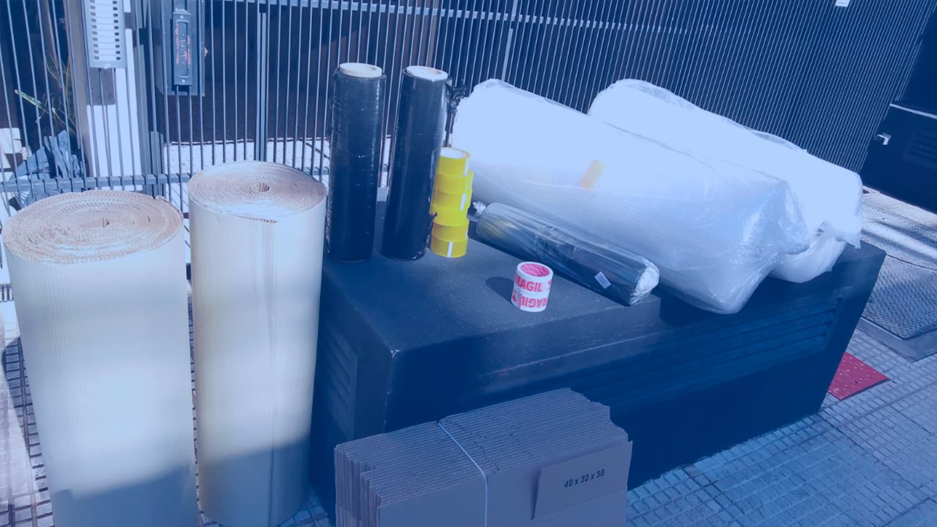 Equipo de mudanza trabajando